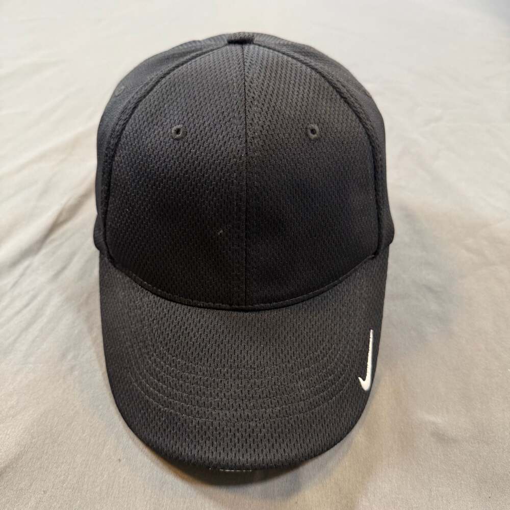 Nike Golf Dri-FIT Mesh Stretch-to-Fit Performance Baseball Cap